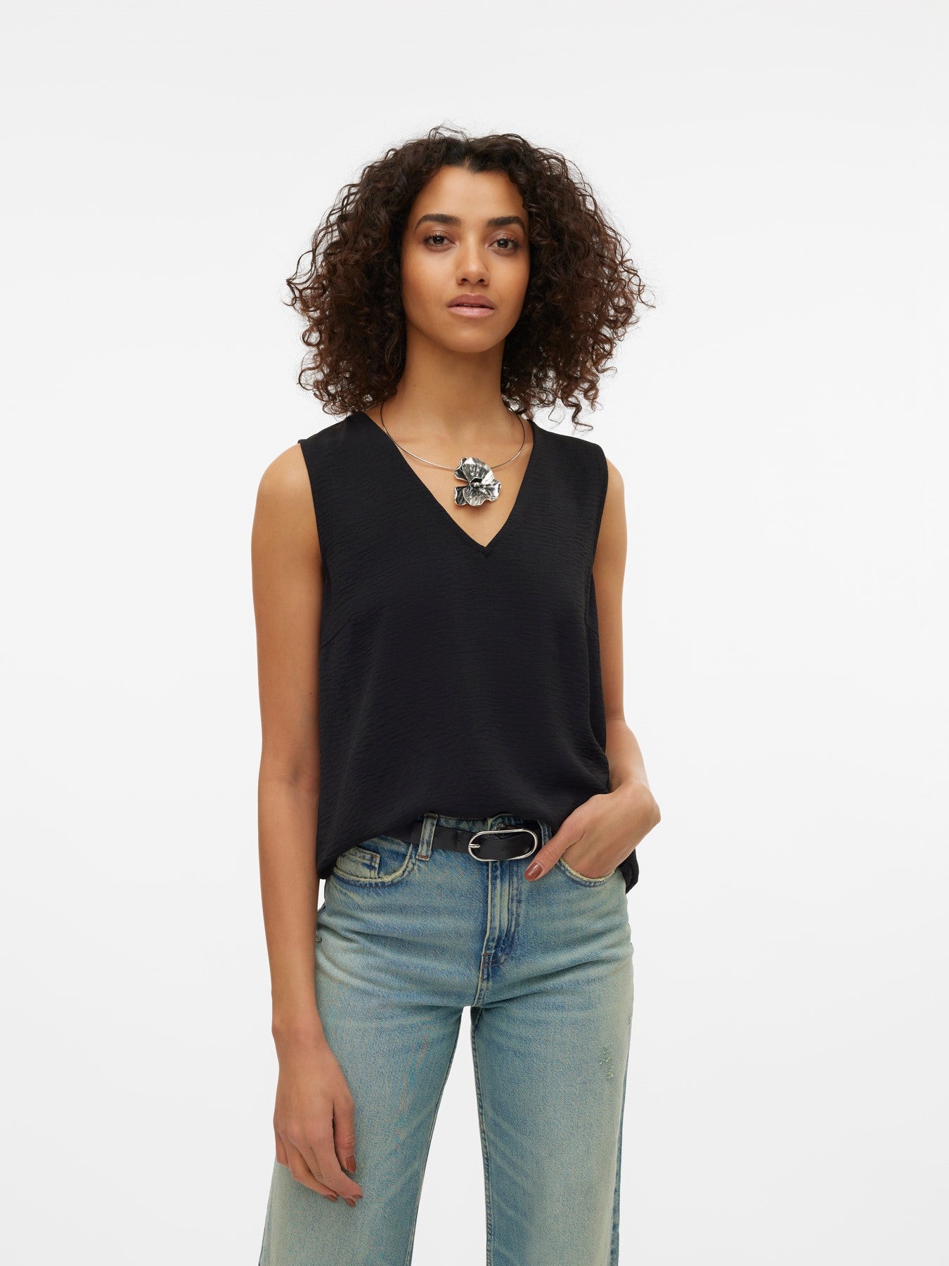 Top cuello pico de Vero Moda
