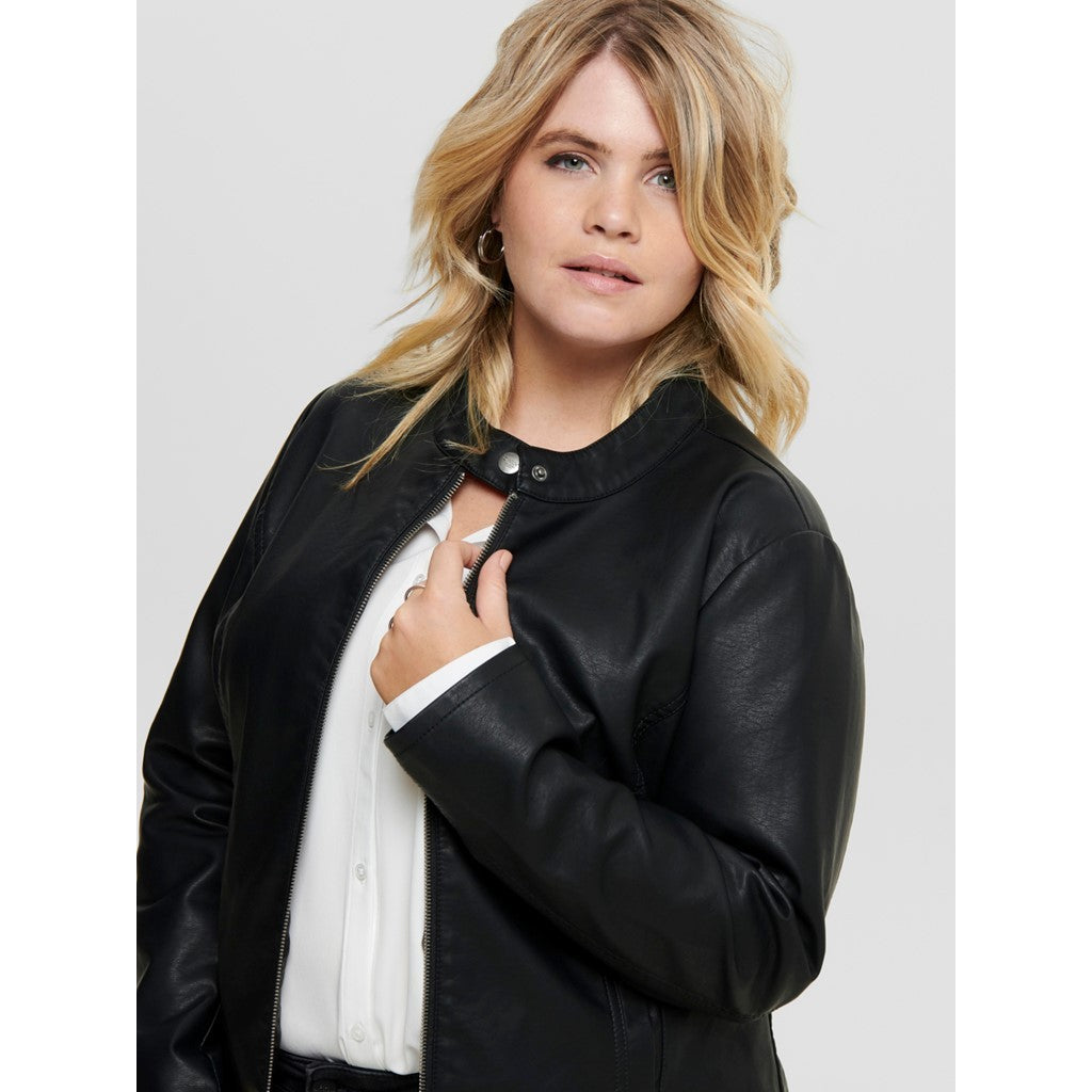 Cazadora polipiel de Carmakoma