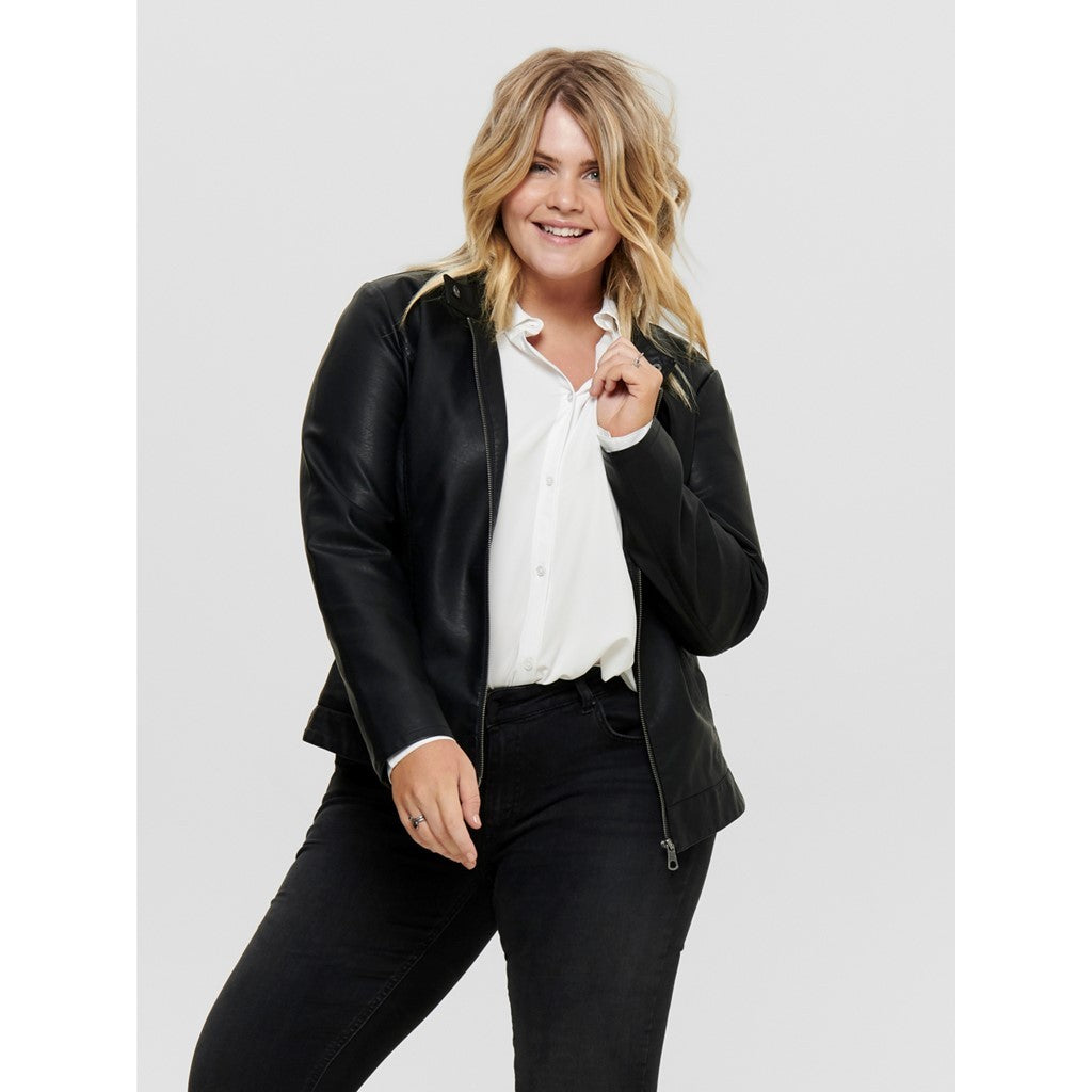 Cazadora polipiel de Carmakoma