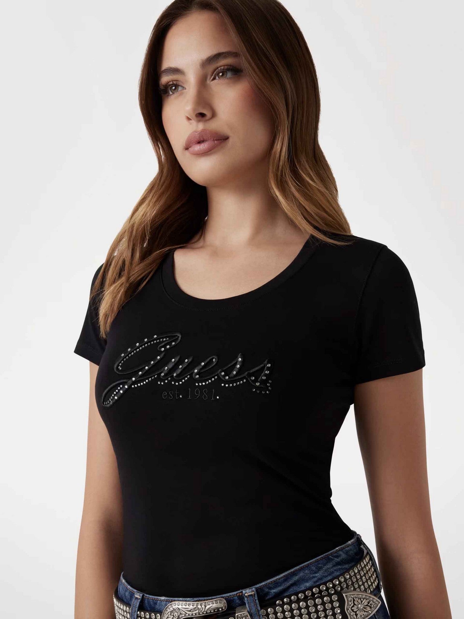 Camiseta bordado logo de Guess