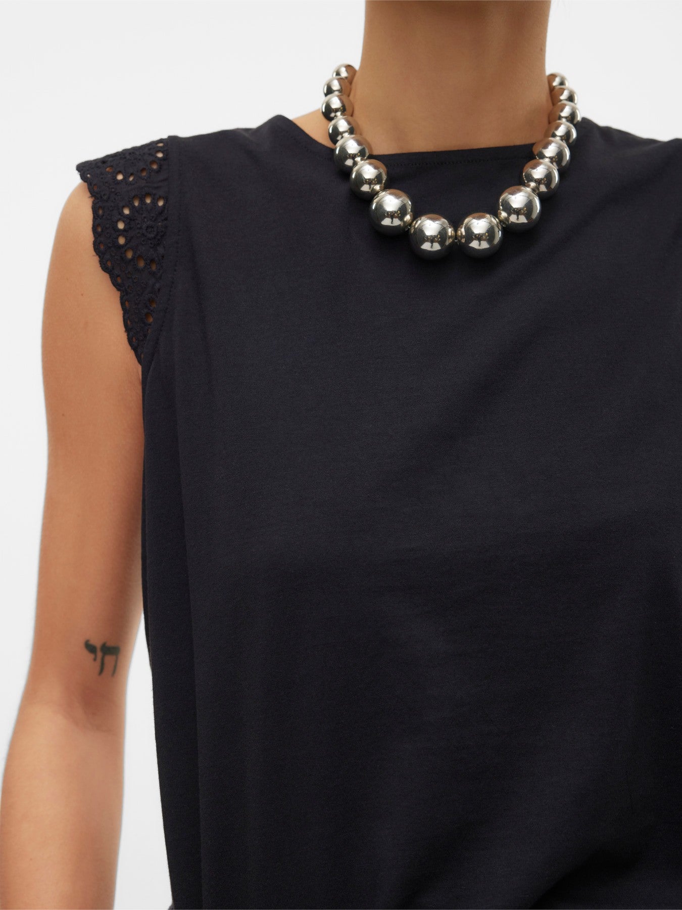 Top sin mangas de Vero Moda