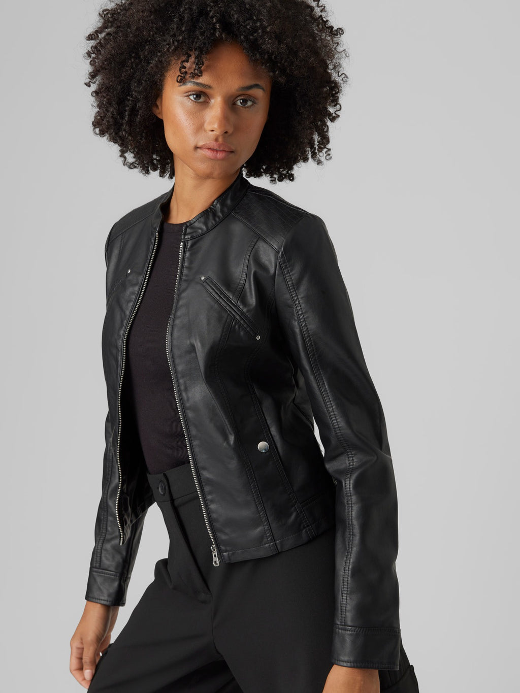 Cazadora polipiel de Vero Moda