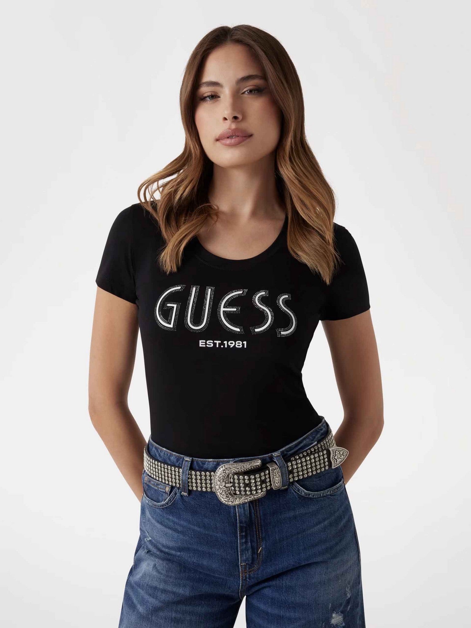 Camiseta con pedreria de Guess