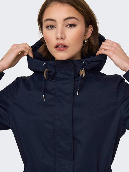 Parka entretiempo con capucha de Only