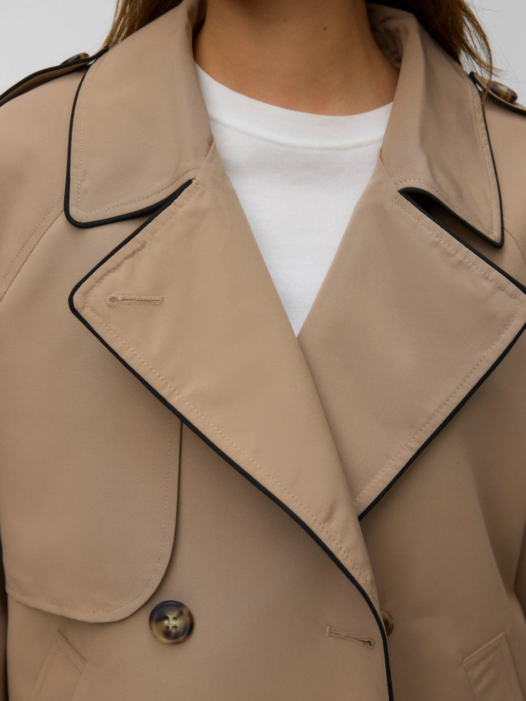 Gabardina corta de Vero Moda