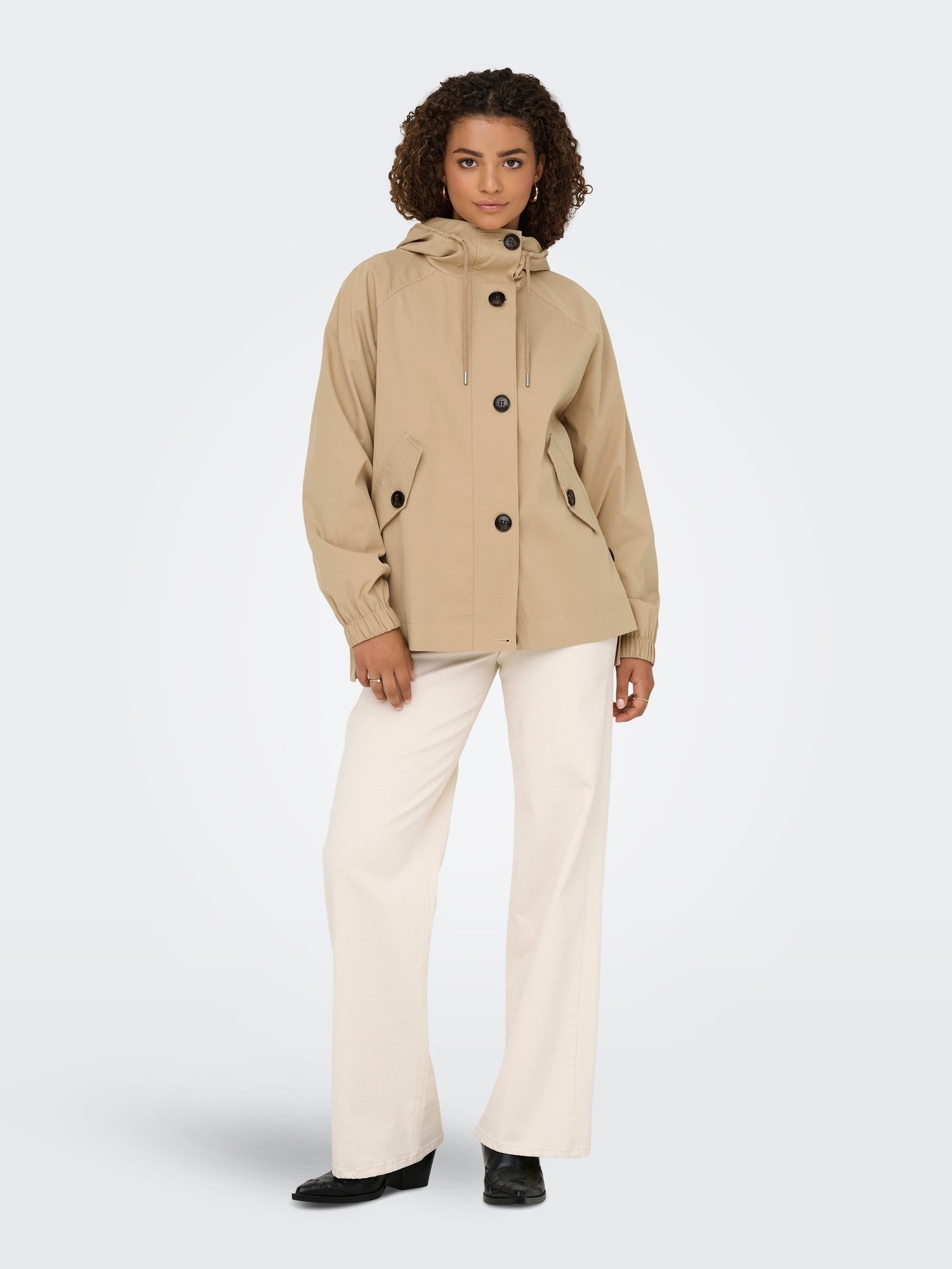 Gabardina con capucha de Only