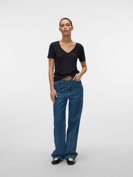 Camiseta cuello pico de Vero Moda