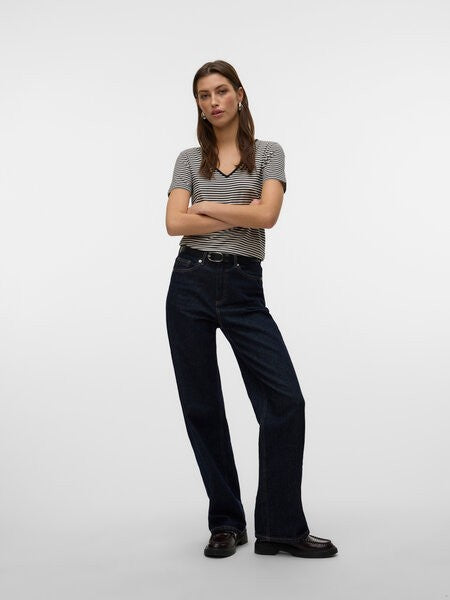 Camiseta cuello pico de Vero Moda