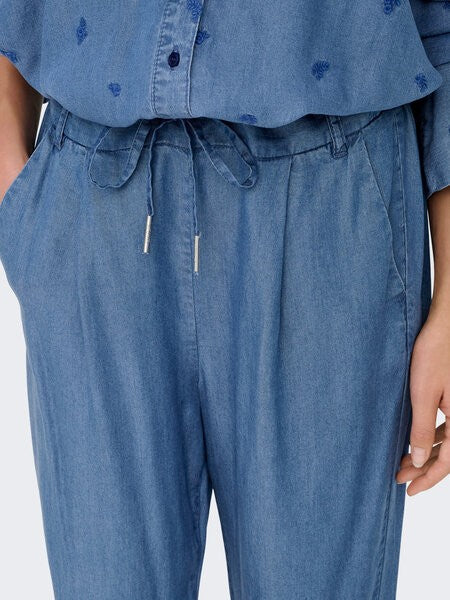 Pantalón jogger estilo vaquero de Only