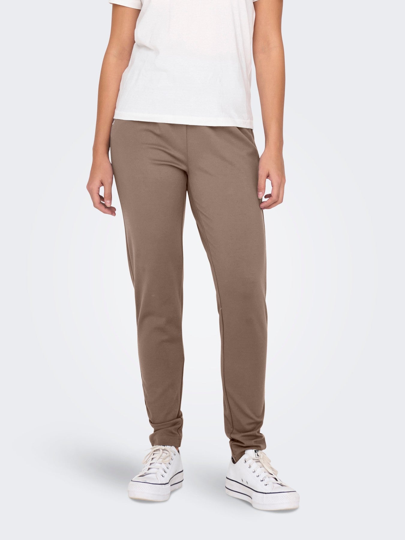Pantalón jogger corte chino de Only